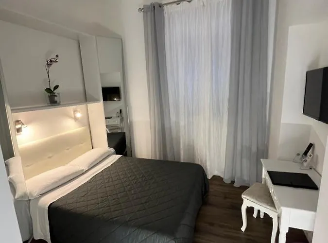 Domus Flavia Bed & Breakfast 4*