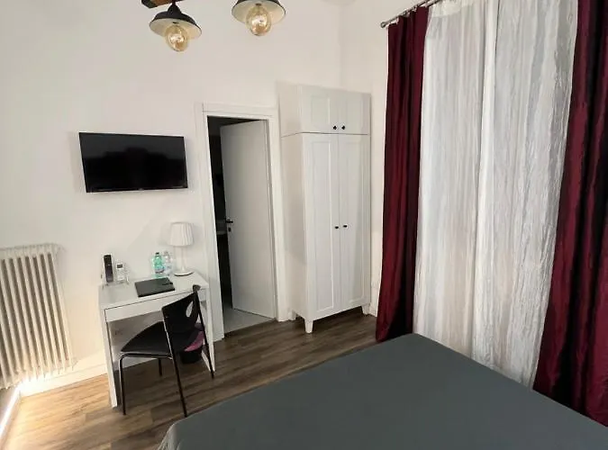 Bed & Breakfast Domus Flavia 4*