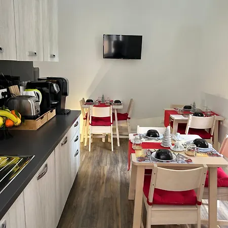 Bed & Breakfast Domus Flavia 4*