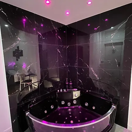 Domus Flavia 3*