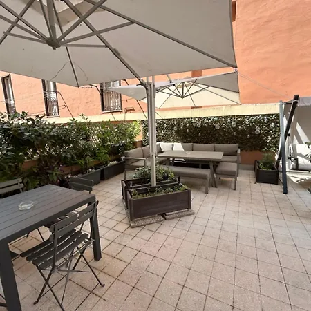 Domus Flavia Bed & Breakfast