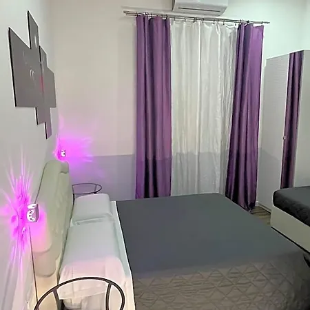 Domus Flavia 住宿加早餐酒店