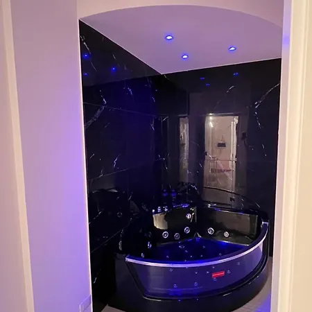 לינה וארוחת בוקר Domus Flavia