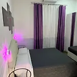 Domus Flavia Bed and Breakfast 4*