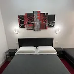 Domus Flavia Bed and Breakfast 4*